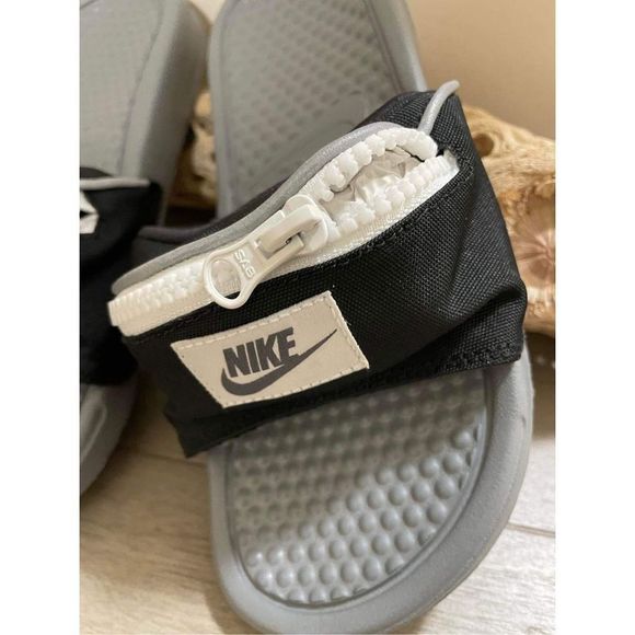 Nike Benassi Just Do It Fanny Pack Size 4 - Picture 2 of 6
